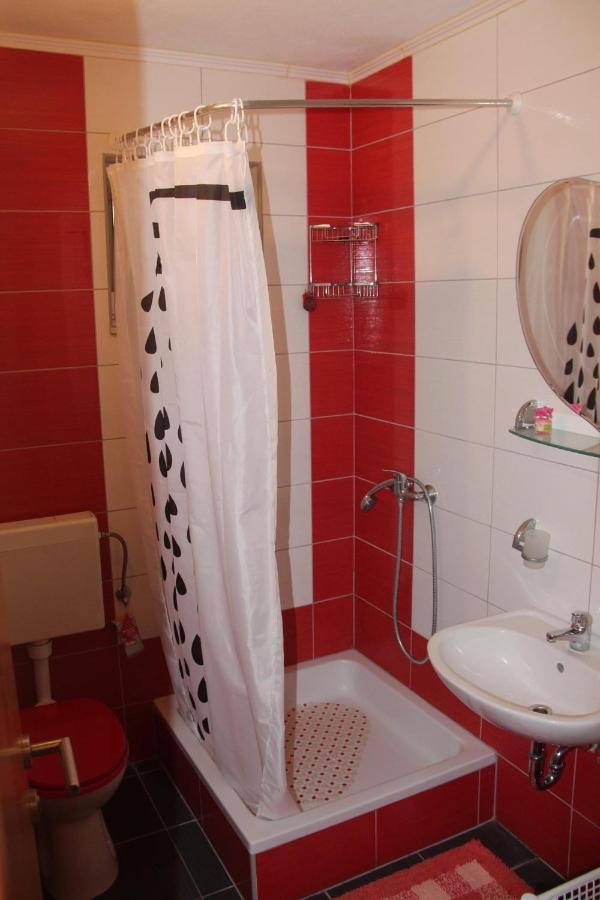 Apartmani Nima Tucepi Exterior photo